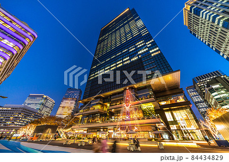 日本の東京都市景観 大手町に新名所。先陣を切って姿を現した超高層ビル・常盤橋タワー 84434829