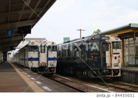 指宿枕崎線指宿駅 キハ47形～普通列車と特急「指宿のたまて箱」～ 84435031