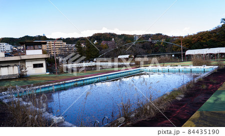 冬の青梅市栗原公園プール 84435190
