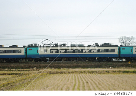 北陸本線　石動ー福岡　JR東日本　485系　R1編成（新潟）　⑦　モハ484-3040　海側 84438277