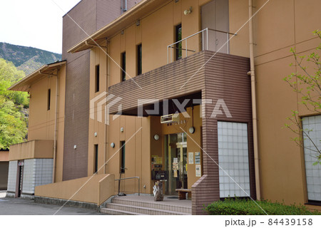 <ふかしろ湖> 深城ダム 管理事務所 山梨県大月市 <ふかしろ湖> 深城ダム 管理事務所 山梨県大月市 84439158