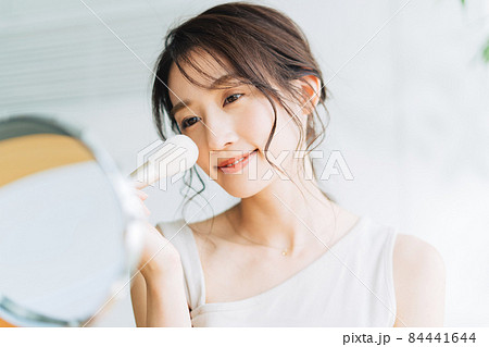 メイクシーン 84441644