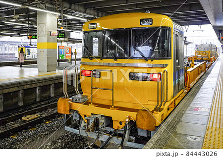 豊橋駅に停車中のキヤ97系気動車 84443026