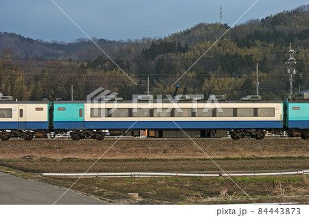 北陸本線 森本ー津幡 JR東日本 485系 R21編成(新潟) ⑤ モハ485-3037 海側 北陸本線 森本ー津幡 JR東日本 485系 R21編成(新潟) ⑤ モハ485-3037 海側 84443873