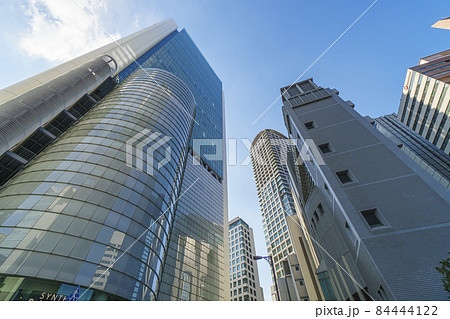 大阪府大阪市北区梅田2丁目　ブリーゼブリーゼ　ハービス 84444122