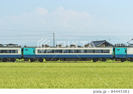 北陸本線 石動ー福岡 JR東日本 485系 R24編成(新潟) ③ モハ485-3018 海側 北陸本線 石動ー福岡 JR東日本 485系 R24編成(新潟) ③ モハ485-3018 海側 84445361