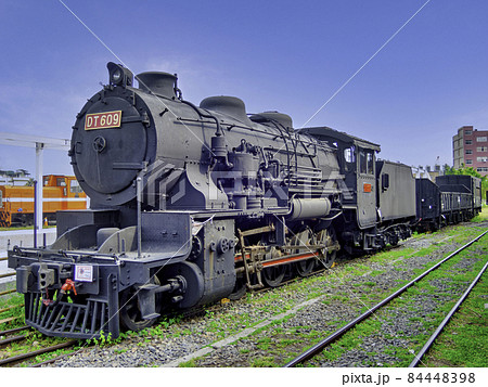 台湾　高雄市　高雄鉄道博物館（旧打狗駅故事館）　蒸気機関車DT609 (旧国鉄クンロク同形） 84448398