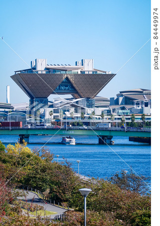 ゆりかもめ青海駅から東京ビッグサイト（東京都江東区） 84449974