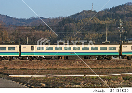 北陸本線　森本ー津幡　JR東日本　485系　T15編成（新潟）　③　モハ485-1052　海側 84452336