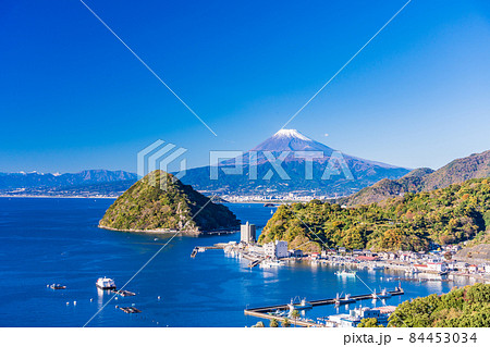 （静岡県）発端丈山から眺める富士山 84453034