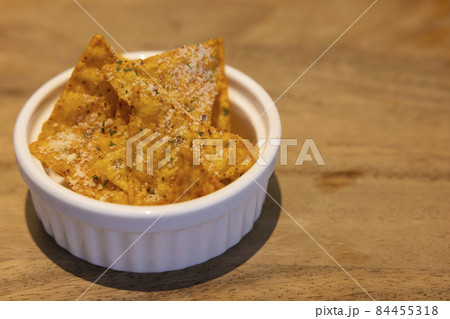 美味しいトルティーヤチップス 美味しいトルティーヤチップス 84455318