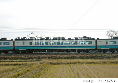 北陸本線　石動ー福岡　JR東日本　485系　T16編成（新潟）　③　モハ485-1045　海側 84456753