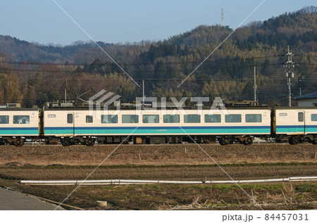 北陸本線　森本ー津幡　JR東日本　485系　T17編成（新潟）　④　モハ484-1010　海側 84457031