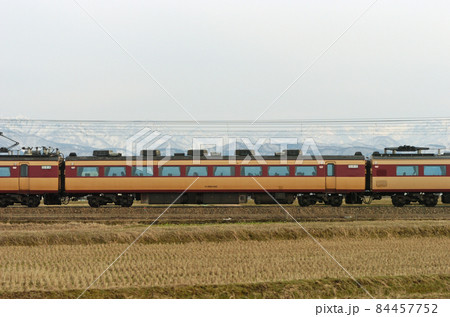 北陸本線　美川ー加賀笠間　JR西日本　485系　新A01編成（京都）　⑦　モハ485-162　海側 84457752