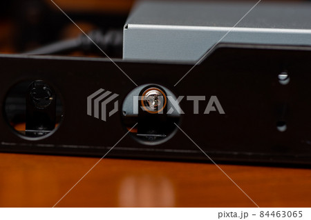 変換マウンタと本体取り付けねじ 84463065