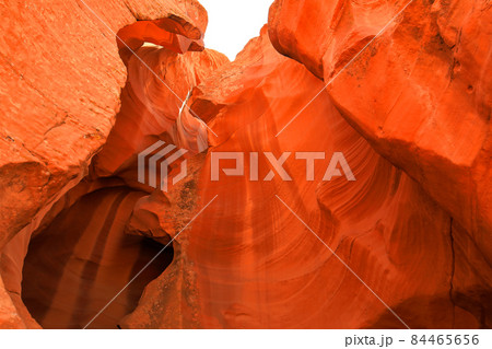 アンテロープキャニオン（アッパーキャニオン）　アメリカアリゾナ州　ペイジ 84465656