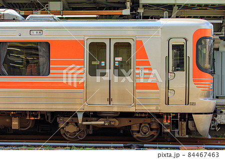 名古屋駅に停車中の313系8000番台 旧セントラルライナー専用車両 名古屋駅に停車中の313系8000番台 旧セントラルライナー専用車両 84467463