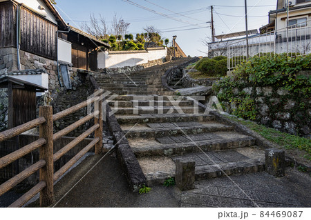 飴屋の坂 84469087