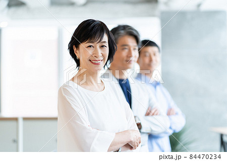 ミドル世代 経営陣 ビジネスイメージ 取締役 CEO 撮影協力「+SHIFT NOGIZAKA」 ミドル世代 経営陣 ビジネスイメージ 取締役 CEO 撮影協力「+SHIFT NOGIZAKA」 84470234