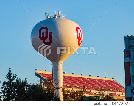 Afternoon view of the campus of Univeristy of Oklahoma Afternoon view of the campus of Univeristy of Oklahoma 84472925