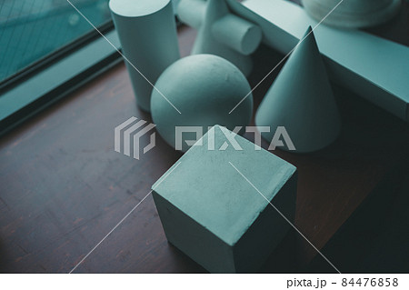 石膏幾何形体 84476858