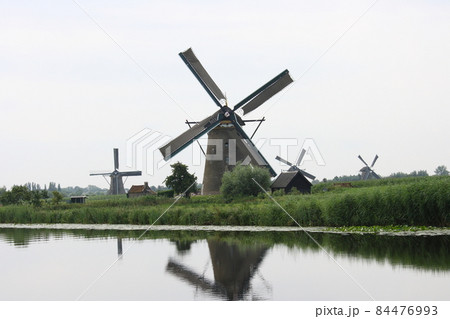 Windmill 84476993