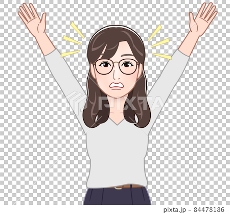 七分袖を着た眼鏡の女性 七分袖を着た眼鏡の女性 84478186