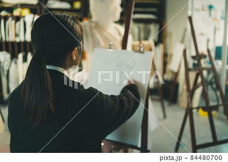 中高生のデッサン 84480700