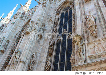 ミラノ】ミラノ大聖堂 彫刻の写真素材 [84481954] - PIXTA