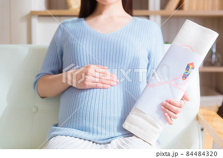 腹帯　はらおび　妊娠中の女性 84484320
