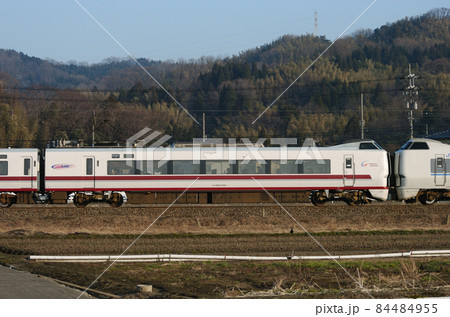 北陸本線　森本ー津幡　北越急行　681系　N11編成　⑦　クハ680-2501　海側 84484955