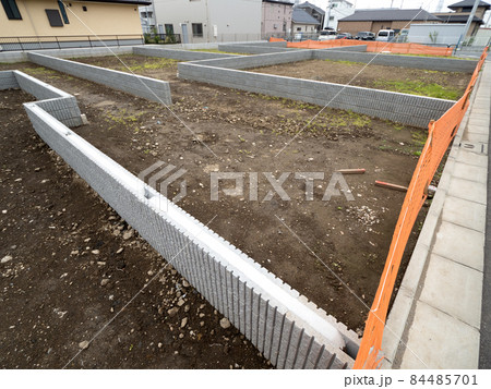 区画割された住宅地 84485701