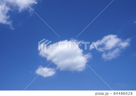 青空と雲 84486028