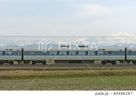 北陸本線　美川ー加賀笠間　JR西日本　681系　T03編成（金沢）　④　サハ681-303　海側 84486267