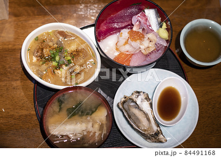 海鮮丼　もつ煮　牡蠣　あら汁　刺身　海鮮　魚　刺身　海　いわき市　港 84491168
