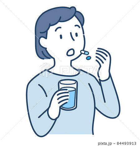 薬を飲む女性 84493913