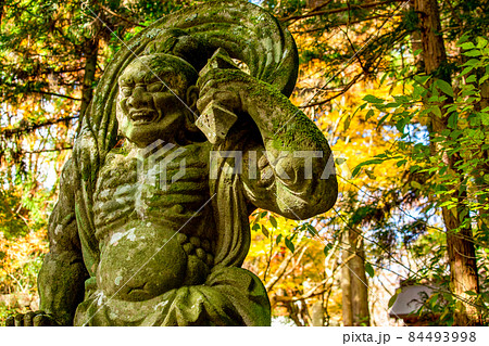 両子寺仁王像と紅葉 両子寺仁王像と紅葉 84493998