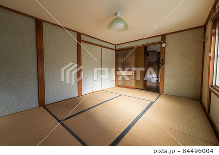 古い和室 84496004