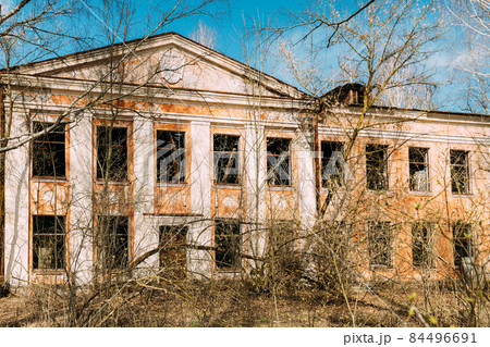 Abandoned Ruined Old School Building In Chernobyl Resettlement Zone. Belarus. Chornobyl Catastrophe Disasters. Dilapidated House In Belarusian Village. Whole Villages Must Be Disposed. Radioactivity 84496691