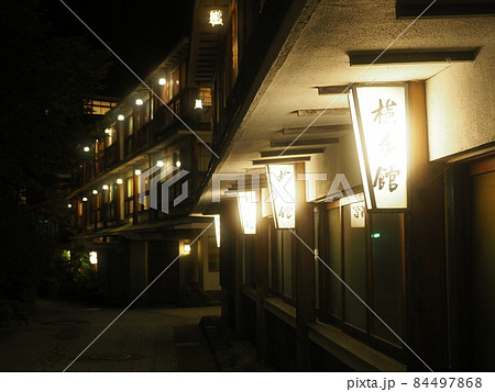 伊香保温泉 夜の横手館の風景(登録有形文化財) 伊香保温泉 夜の横手館の風景(登録有形文化財) 84497868