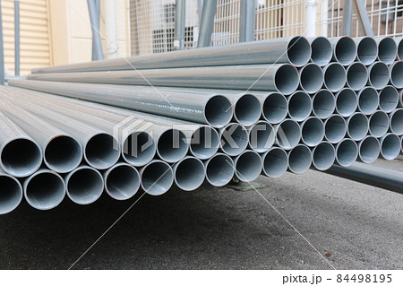 ホームセンターで売られている単管パイプ ホームセンターで売られている単管パイプ 84498195