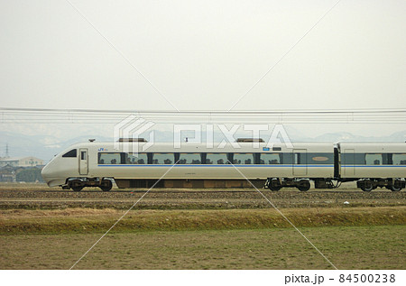 北陸本線　美川ー加賀笠間　JR西日本　681系　T18編成（金沢）　⑨　クハ680-1201　海側 84500238
