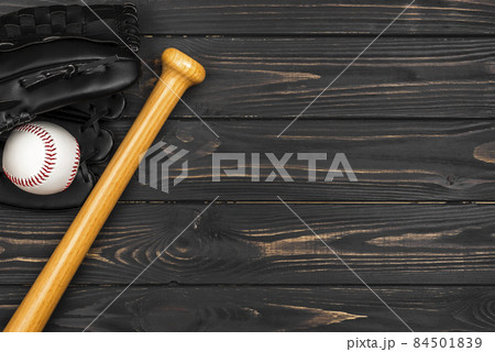 flat lay baseball bat with glove ball. High quality photo flat lay baseball bat with glove ball. High quality photo 84501839