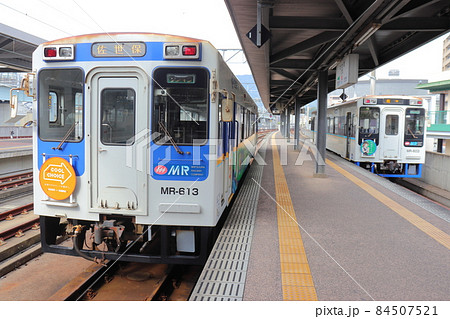 松浦鉄道のMR-600形車両(佐世保駅) 松浦鉄道のMR-600形車両(佐世保駅) 84507521
