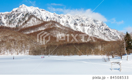 冬の鏡池(スノートレッキング) 冬の鏡池(スノートレッキング) 84508533