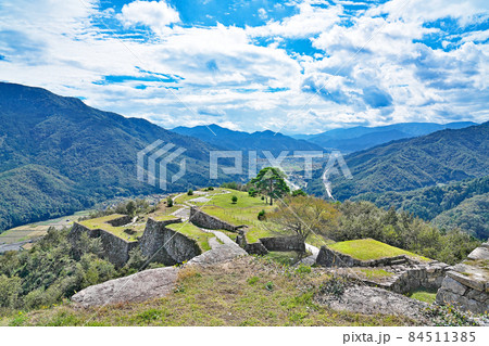 【竹田城跡】 兵庫県朝来市和田山町竹田古城山 【竹田城跡】 兵庫県朝来市和田山町竹田古城山 84511385