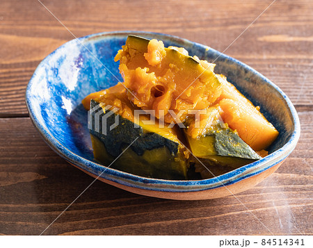 カボチャを甘く煮込んだ美味しい料理。 84514341