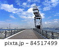 海に続く橋 84517499