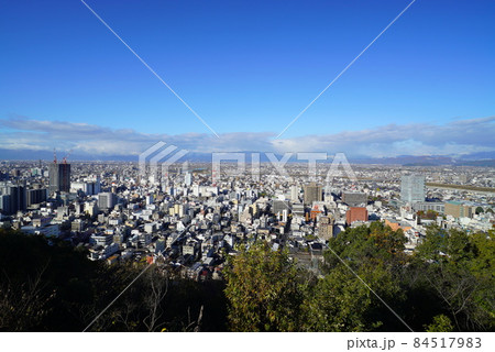 金華山ドライブウェィ展望台から見た初冬の岐阜市街 金華山ドライブウェィ展望台から見た初冬の岐阜市街 84517983