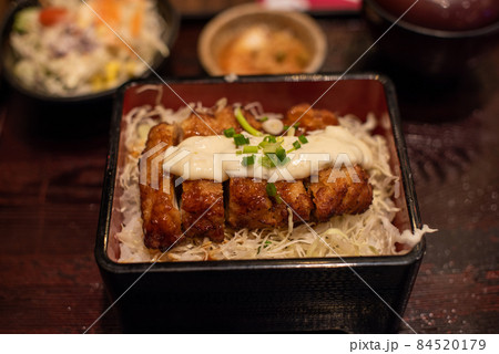 Deep-fried Pork Cutlet with Sauce Deep-fried Pork Cutlet with Sauce 84520179